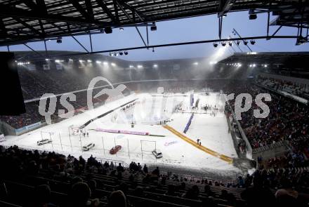 EBEL. Eishockey Bundesliga. Freiluftderby KAC gegen VSV. Klagenfurt, Woerthersee Stadion, am 3.1.2015.
Foto: Kuess
---
pressefotos, pressefotografie, kuess, qs, qspictures, sport, bild, bilder, bilddatenbank