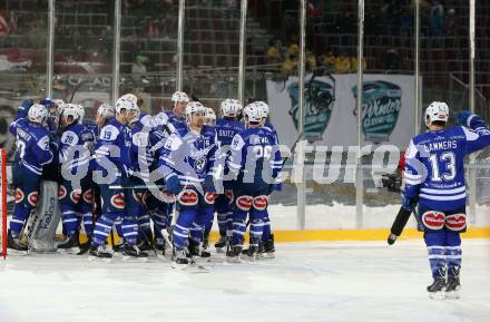 EBEL. Eishockey Bundesliga. Freiluftderby KAC gegen VSV. Jubel (VSV). Klagenfurt, Woerthersee Stadion, am 3.1.2015.
Foto: Kuess
---
pressefotos, pressefotografie, kuess, qs, qspictures, sport, bild, bilder, bilddatenbank