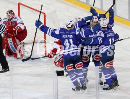 EBEL. Eishockey Bundesliga. Freiluftderby KAC gegen VSV. Torjubel VSV. Klagenfurt, Woerthersee Stadion, am 3.1.2015.
Foto: Kuess
---
pressefotos, pressefotografie, kuess, qs, qspictures, sport, bild, bilder, bilddatenbank