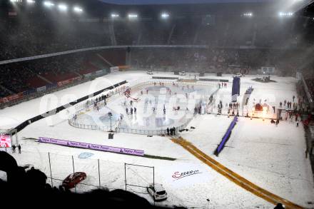 EBEL. Eishockey Bundesliga. Freiluftderby KAC gegen VSV. Klagenfurt, Woerthersee Stadion, am 3.1.2015.
Foto: Kuess
---
pressefotos, pressefotografie, kuess, qs, qspictures, sport, bild, bilder, bilddatenbank