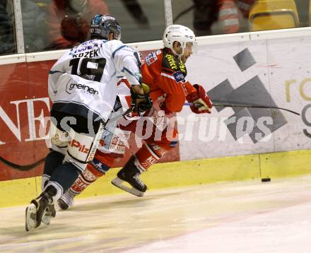 EBEL. Eishockey Bundesliga. KAC gegen EHC LIWEST Linz. Thomas Koch,  (KAC),  Andrew Kozek (Linz). Klagenfurt, am 6.1.2015.
Foto: Kuess 

---
pressefotos, pressefotografie, kuess, qs, qspictures, sport, bild, bilder, bilddatenbank