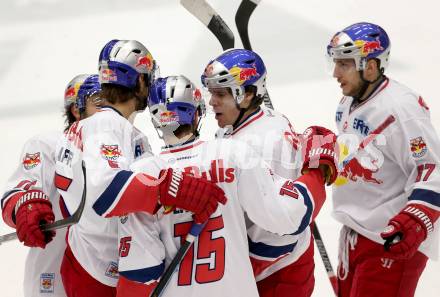 EBEL. Eishockey Bundesliga. EC VSV gegen EC Red Bull Salzburg. Torjubel Manuel Latusa, Thomas Raffl, Matthias Trattnig, (Salzburg). Villach, am 9.1.2015.
Foto: Kuess 


---
pressefotos, pressefotografie, kuess, qs, qspictures, sport, bild, bilder, bilddatenbank