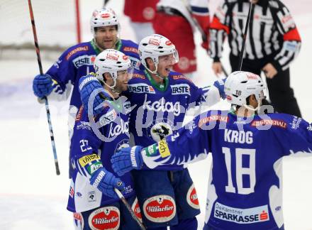 EBEL. Eishockey Bundesliga. EC VSV gegen EC Red Bull Salzburg. Torjubel Jason Krog, Darren Haydar, Cole Jarrett, Marco Pewal (VSV). Villach, am 9.1.2015.
Foto: Kuess 


---
pressefotos, pressefotografie, kuess, qs, qspictures, sport, bild, bilder, bilddatenbank