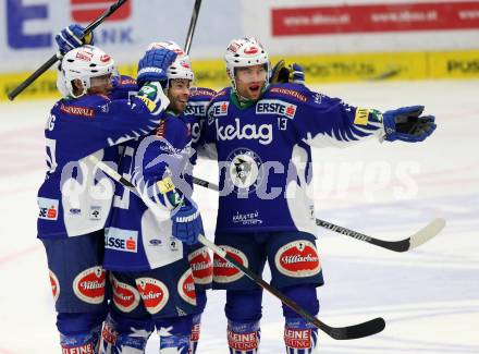 EBEL. Eishockey Bundesliga. EC VSV gegen EC Red Bull Salzburg. Torjubel Jason Krog, Darren Haydar, John Lammers (VSV). Villach, am 9.1.2015.
Foto: Kuess 


---
pressefotos, pressefotografie, kuess, qs, qspictures, sport, bild, bilder, bilddatenbank