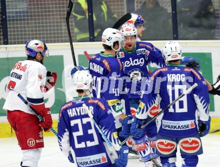 EBEL. Eishockey Bundesliga. EC VSV gegen EC Red Bull Salzburg. Torjubel John Lammers, Darren Haydar, Jason Krog, Mario Altmann (VSV). Villach, am 9.1.2015.
Foto: Kuess 


---
pressefotos, pressefotografie, kuess, qs, qspictures, sport, bild, bilder, bilddatenbank