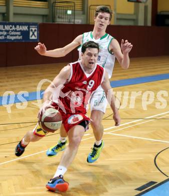 Basketball 2.Bundesliga 2014/15 Grunddurchgang 14.Runde. KOS Celovec gegen Dragons St. Poelten. Andi Smrtnik (KOS),  Paul Radakovics (Dragons). Klagenfurt, 10.1.2015.
Foto: Kuess
---
pressefotos, pressefotografie, kuess, qs, qspictures, sport, bild, bilder, bilddatenbank