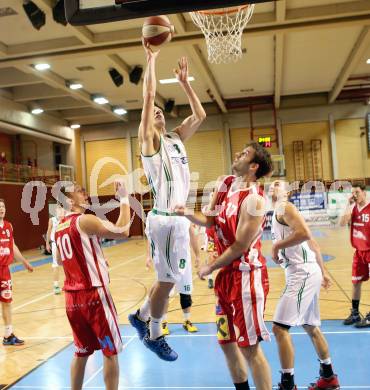 Basketball 2.Bundesliga 2014/15 Grunddurchgang 14.Runde. KOS Celovec gegen Dragons St. Poelten. Ales Primc, (KOS), Andreas Bauch, Denis Soldo  (Dragons). Klagenfurt, 10.1.2015.
Foto: Kuess
---
pressefotos, pressefotografie, kuess, qs, qspictures, sport, bild, bilder, bilddatenbank