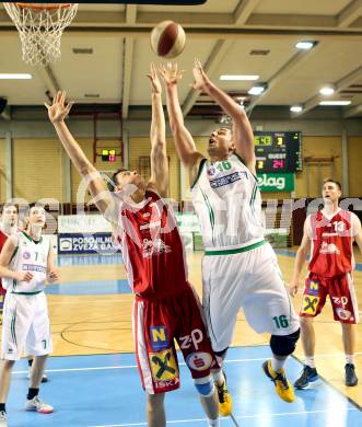 Basketball 2.Bundesliga 2014/15 Grunddurchgang 14.Runde. KOS Celovec gegen Dragons St. Poelten. Jasmin Hercegovac,  (KOS), Martin Speiser (Dragons). Klagenfurt, 10.1.2015.
Foto: Kuess
---
pressefotos, pressefotografie, kuess, qs, qspictures, sport, bild, bilder, bilddatenbank