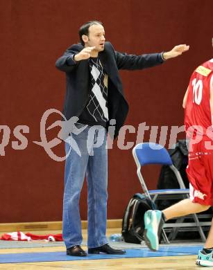 Basketball 2.Bundesliga 2014/15 Grunddurchgang 14.Runde. KOS Celovec gegen Dragons St. Poelten. Trainer Jurica Smiljanic (Dragons). Klagenfurt, 10.1.2015.
Foto: Kuess
---
pressefotos, pressefotografie, kuess, qs, qspictures, sport, bild, bilder, bilddatenbank