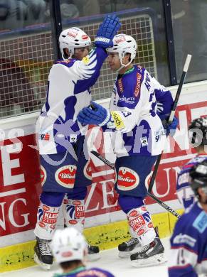 EBEL. Eishockey Bundesliga. EC VSV gegen SAPA Fehervar AV19. Torjubel Jason Krog, Darren Haydar (VSV). Villach, am 11.1.2015.
Foto: Kuess 


---
pressefotos, pressefotografie, kuess, qs, qspictures, sport, bild, bilder, bilddatenbank