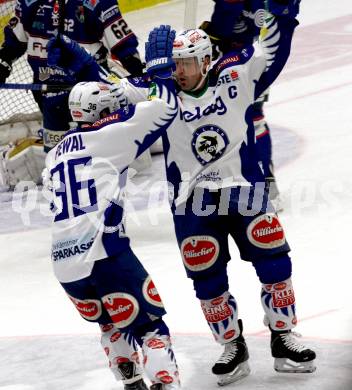 EBEL. Eishockey Bundesliga. EC VSV gegen SAPA Fehervar AV19. Torjubel Gerhard Unterluggauer, Marco Pewal (VSV). Villach, am 11.1.2015.
Foto: Kuess 


---
pressefotos, pressefotografie, kuess, qs, qspictures, sport, bild, bilder, bilddatenbank