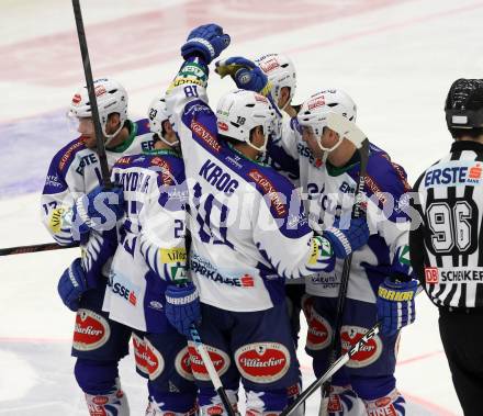 EBEL. Eishockey Bundesliga. EC VSV gegen SAPA Fehervar AV19. EBEL. Eishockey Bundesliga. EC VSV gegen SAPA Fehervar AV19. torjubel Darren Haydar, John Lammers, Jason Krog, UNTERLUGGAUER Gerhard (VSV). Villach, am 11.1.2015. (VSV). Villach, am 11.1.2015.
Foto: Kuess 


---
pressefotos, pressefotografie, kuess, qs, qspictures, sport, bild, bilder, bilddatenbank