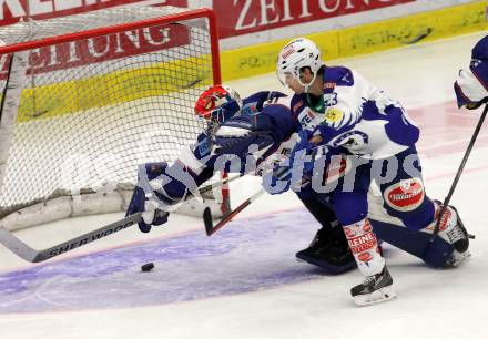 EBEL. Eishockey Bundesliga. EC VSV gegen SAPA Fehervar AV19. Darren Haydar,  (VSV), Miklos Rajna (Alba Volan). Villach, am 11.1.2015.
Foto: Kuess 


---
pressefotos, pressefotografie, kuess, qs, qspictures, sport, bild, bilder, bilddatenbank