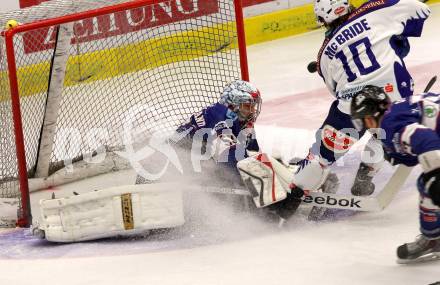 EBEL. Eishockey Bundesliga. EC VSV gegen SAPA Fehervar AV19. Brock McBride,  (VSV), Christian Engstrand (Alba Volan). Villach, am 11.1.2015.
Foto: Kuess 


---
pressefotos, pressefotografie, kuess, qs, qspictures, sport, bild, bilder, bilddatenbank