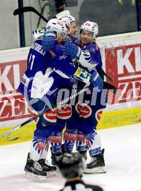 EBEL. Eishockey Bundesliga. EC VSV gegen KAC. Torjubel Mark Santorelli, Patrick Platzer, Brock McBride (VSV). Villach, am 18.1.2015.
Foto: Kuess 


---
pressefotos, pressefotografie, kuess, qs, qspictures, sport, bild, bilder, bilddatenbank