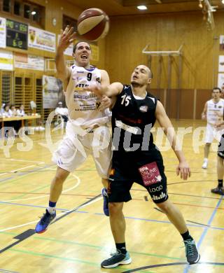 Basketball 2.Bundesliga 2014/15 Grunddurchgang 15.Runde. Radenthein Garnets gegen Mattersburg Rocks. Uros Ninic, (Radenthein), Adnan Bejtic (Mattersburg). Radenthein, 18.1.2015.
Foto: Kuess
---
pressefotos, pressefotografie, kuess, qs, qspictures, sport, bild, bilder, bilddatenbank