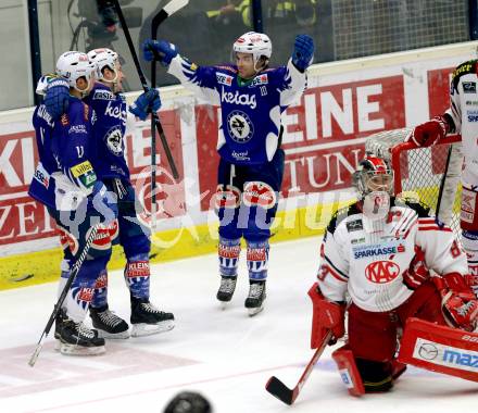 EBEL. Eishockey Bundesliga. EC VSV gegen KAC.  Torjubel Mark Santorelli, Patrick Platzer, Brock McBride (VSV). Villach, am 18.1.2015.
Foto: Kuess 


---
pressefotos, pressefotografie, kuess, qs, qspictures, sport, bild, bilder, bilddatenbank