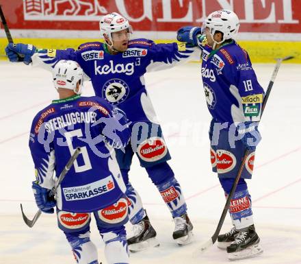 EBEL. Eishockey Bundesliga. EC VSV gegen KAC.  Torjubel John Lammers Jason Krog, Gerhard Unterluggauer, (VSV). Villach, am 18.1.2015.
Foto: Kuess 


---
pressefotos, pressefotografie, kuess, qs, qspictures, sport, bild, bilder, bilddatenbank