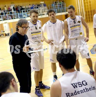 Basketball 2.Bundesliga 2014/15 Grunddurchgang 15.Runde. Radenthein Garnets gegen Mattersburg Rocks. Trainer Miran Cilensek (Radenthein).. Radenthein, 18.1.2015.
Foto: Kuess
---
pressefotos, pressefotografie, kuess, qs, qspictures, sport, bild, bilder, bilddatenbank