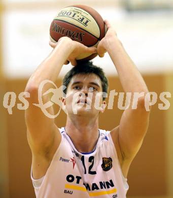 Basketball 2.Bundesliga 2014/15 Grunddurchgang 15.Runde. Radenthein Garnets gegen Mattersburg Rocks. Luka Zavrsnik (Radenthein). Radenthein, 18.1.2015.
Foto: Kuess
---
pressefotos, pressefotografie, kuess, qs, qspictures, sport, bild, bilder, bilddatenbank