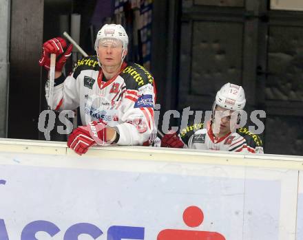 EBEL. Eishockey Bundesliga. EC VSV gegen KAC.  Mike Siklenka, Thomas VALLANT  (KAC). Villach, am 18.1.2015.
Foto: Kuess 


---
pressefotos, pressefotografie, kuess, qs, qspictures, sport, bild, bilder, bilddatenbank