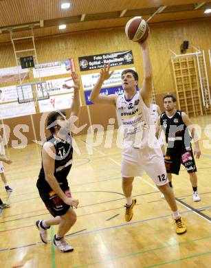 Basketball 2.Bundesliga 2014/15 Grunddurchgang 15.Runde. Radenthein Garnets gegen Mattersburg Rocks. Luka Zavrsnik,  (Radenthein), Michael Mach (Mattersburg). Radenthein, 18.1.2015.
Foto: Kuess
---
pressefotos, pressefotografie, kuess, qs, qspictures, sport, bild, bilder, bilddatenbank