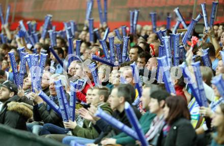 Volleyball. Champions League. SK Posojilnica Aich/Dob gegen VfB Friedrichshafen. Fans (Aich/Dob). Klagenfurt, 21.1.2015.
Foto: Kuess
---
pressefotos, pressefotografie, kuess, qs, qspictures, sport, bild, bilder, bilddatenbank