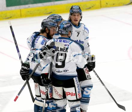 EBEL. Eishockey Bundesliga. EC VSV gegen EHC Liwest Black Wings Linz.  Torjubel Linz. Villach, am 22.1.2015.
Foto: Kuess 


---
pressefotos, pressefotografie, kuess, qs, qspictures, sport, bild, bilder, bilddatenbank