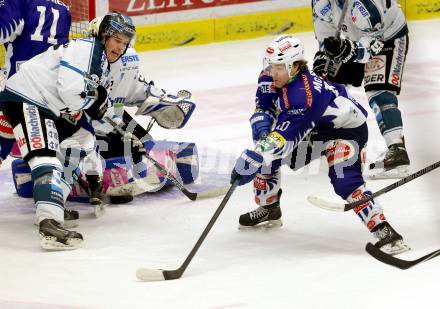 EBEL. Eishockey Bundesliga. EC VSV gegen EHC Liwest Black Wings Linz.  Brock McBride,  (VSV),   Franklin MacDonald (Linz). Villach, am 22.1.2015.
Foto: Kuess 


---
pressefotos, pressefotografie, kuess, qs, qspictures, sport, bild, bilder, bilddatenbank