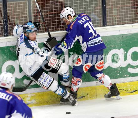 EBEL. Eishockey Bundesliga. EC VSV gegen EHC Liwest Black Wings Linz.  Patrick Platzer,  (VSV), Patrick Spannring (Linz). Villach, am 22.1.2015.
Foto: Kuess 


---
pressefotos, pressefotografie, kuess, qs, qspictures, sport, bild, bilder, bilddatenbank