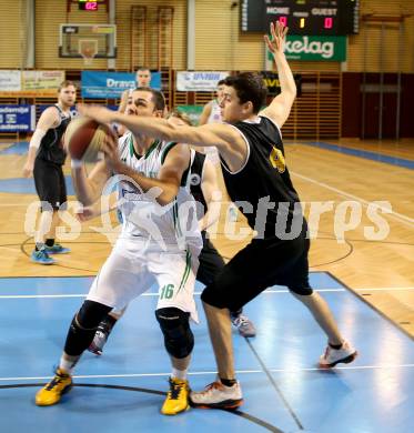 Basketball 2.Bundesliga 2014/15 Grunddurchgang 16.Runde. KOS Celovec gegen Woerthersee Piraten. Jasmin Hercegovac, (KOS Celovec), Martin Breithuber  (Woerthersee Piraten). Klagenfurt, 24.1.2015.
Foto: Kuess
---
pressefotos, pressefotografie, kuess, qs, qspictures, sport, bild, bilder, bilddatenbank