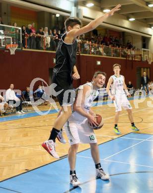 Basketball 2.Bundesliga 2014/15 Grunddurchgang 16.Runde. KOS Celovec gegen Woerthersee Piraten. Jan Brumnik,  (KOS Celovec), Christoph Gspandl (Woerthersee Piraten). Klagenfurt, 24.1.2015.
Foto: Kuess
---
pressefotos, pressefotografie, kuess, qs, qspictures, sport, bild, bilder, bilddatenbank