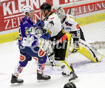 EBEL. Eishockey Bundesliga. EC VSV gegen Dornbirner Eishockey Club.  Patrick Platzer,  (VSV), Andy Sertich (Dornbirn). Villach, am 25.1.2015.
Foto: Kuess 


---
pressefotos, pressefotografie, kuess, qs, qspictures, sport, bild, bilder, bilddatenbank