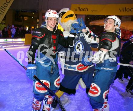 EBEL. Eishockey Bundesliga. Showtraining VSV. Nico Brunner, Patrick Platzer. Villach, am 6.2.2015.
Foto: Kuess
---
pressefotos, pressefotografie, kuess, qs, qspictures, sport, bild, bilder, bilddatenbank