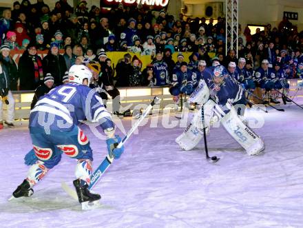 EBEL. Eishockey Bundesliga. Showtraining VSV. Thomas Hoeneckl, Patrick Platzer. Villach, am 6.2.2015.
Foto: Kuess
---
pressefotos, pressefotografie, kuess, qs, qspictures, sport, bild, bilder, bilddatenbank