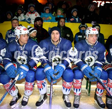 EBEL. Eishockey Bundesliga. Showtraining VSV. Jason Krog, Mark Santorelli, Marius Goehringer. Villach, am 6.2.2015.
Foto: Kuess
---
pressefotos, pressefotografie, kuess, qs, qspictures, sport, bild, bilder, bilddatenbank