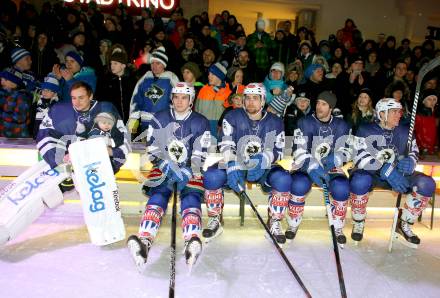 EBEL. Eishockey Bundesliga. Showtraining VSV. Jean Philippe Lamoureux, Philipp Siutz, Eric Hunter, Darren Haydar, Geoff Waugh. Villach, am 6.2.2015.
Foto: Kuess
---
pressefotos, pressefotografie, kuess, qs, qspictures, sport, bild, bilder, bilddatenbank