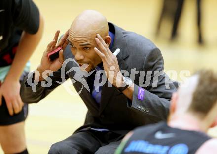 Basketball 2.Bundesliga 2014/15 Grunddurchgang 18.Runde. Villach Raiders gegen St. Poelten Dragons. Trainer Stacey Nolan (Villach). Klagenfurt, 7.2.2015.
Foto: Kuess
---
pressefotos, pressefotografie, kuess, qs, qspictures, sport, bild, bilder, bilddatenbank