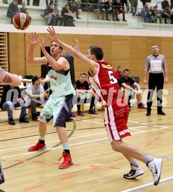 Basketball 2.Bundesliga 2014/15 Grunddurchgang 18.Runde. Villach Raiders gegen St. Poelten Dragons. Erik Rhinehart (Villach), Christoph Boeck (St. Poelten). Klagenfurt, 7.2.2015.
Foto: Kuess
---
pressefotos, pressefotografie, kuess, qs, qspictures, sport, bild, bilder, bilddatenbank