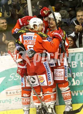 EBEL. Eishockey Bundesliga. KAC gegen HC TWK Innsbruck. Torjubel Luke Pither, Manuel Geier, Jason DeSantis (KAC). Klagenfurt, am 10.2.2015.
Foto: Kuess 

---
pressefotos, pressefotografie, kuess, qs, qspictures, sport, bild, bilder, bilddatenbank