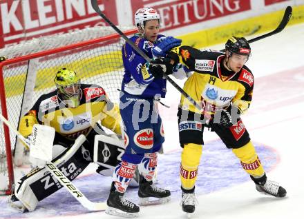 EBEL. Eishockey Bundesliga. EC VSV gegen UPC Vienna Capitals. Patrick Platzer, (VSV), Matthew Zaba, Patrick Peter  (Caps). Villach, am 10.2.2015.
Foto: Kuess 


---
pressefotos, pressefotografie, kuess, qs, qspictures, sport, bild, bilder, bilddatenbank