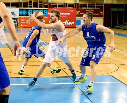 Basketball 2.Bundesliga 2014/15 Grunddurchgang 19.Runde. Woerthersee Piraten gegen Radenthein Garnets. Sebastian Huber,  (Piraten), Uros Ninic (Radenthein). Klagenfurt, 14.2.2015.
Foto: Kuess
---
pressefotos, pressefotografie, kuess, qs, qspictures, sport, bild, bilder, bilddatenbank