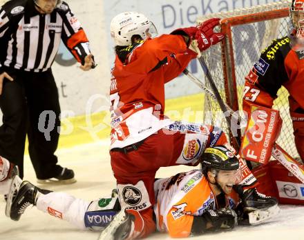 EBEL. Eishockey Bundesliga. KAC gegen Moser Medical Graz 99ers. Thomas Hundertpfund,  (KAC), Olivier Latendresse (Graz). Klagenfurt, am 15.2.2015.
Foto: Kuess 

---
pressefotos, pressefotografie, kuess, qs, qspictures, sport, bild, bilder, bilddatenbank