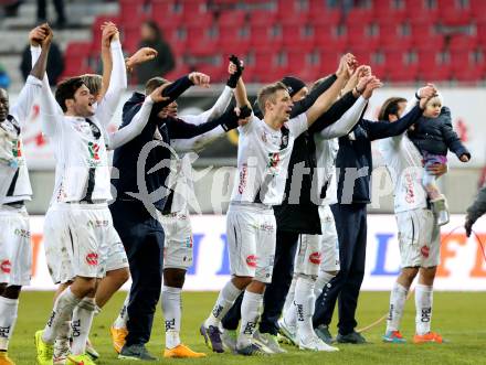 Fussball Bundesliga. RZ Pellets WAC gegen FK Austria Wien.  Jubel WAC. Klagenfurt, am 15.2.2015.
Foto: Kuess

---
pressefotos, pressefotografie, kuess, qs, qspictures, sport, bild, bilder, bilddatenbank