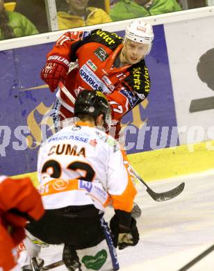 EBEL. Eishockey Bundesliga. KAC gegen Moser Medical Graz 99ers. Kim Stroemberg,  (KAC),  Tyler Cuma (Graz). Klagenfurt, am 15.2.2015.
Foto: Kuess 

---
pressefotos, pressefotografie, kuess, qs, qspictures, sport, bild, bilder, bilddatenbank