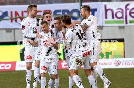 Fussball Bundesliga. RZ Pellets WAC gegen FK Austria Wien. Torjubel Peter Zulj, Manuel Kerhe, Michael Berger, Boris Huettenbrenner, Tadej Trdina, Manuel Weber (WAC). Klagenfiurt, am 15.2.2015.
Foto: Kuess

---
pressefotos, pressefotografie, kuess, qs, qspictures, sport, bild, bilder, bilddatenbank