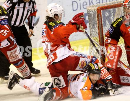 EBEL. Eishockey Bundesliga. KAC gegen Moser Medical Graz 99ers. Thomas Hundertpfund,  (KAC), Olivier Latendresse (Graz). Klagenfurt, am 15.2.2015.
Foto: Kuess 

---
pressefotos, pressefotografie, kuess, qs, qspictures, sport, bild, bilder, bilddatenbank