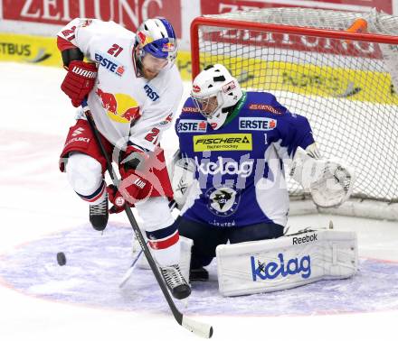 EBEL. Eishockey Bundesliga. EC VSV gegen EC Red Bull Salzburg. Jean Philippe Lamoureux (VSV), Brett Sterling (Salzburg). Villach, am 17.2.2015.
Foto: Kuess
---
pressefotos, pressefotografie, kuess, qs, qspictures, sport, bild, bilder, bilddatenbank