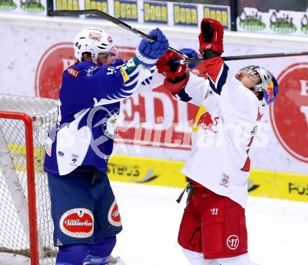 EBEL. Eishockey Bundesliga. EC VSV gegen EC Red Bull Salzburg. Geoff Waugh (VSV), Brett Sterling (Salzburg). Villach, am 17.2.2015.
Foto: Kuess
---
pressefotos, pressefotografie, kuess, qs, qspictures, sport, bild, bilder, bilddatenbank