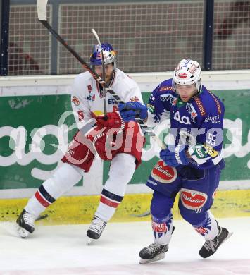 EBEL. Eishockey Bundesliga. EC VSV gegen EC Red Bull Salzburg. David Kreuter (VSV), Thomas Raffl (Salzburg). Villach, am 17.2.2015.
Foto: Kuess
---
pressefotos, pressefotografie, kuess, qs, qspictures, sport, bild, bilder, bilddatenbank